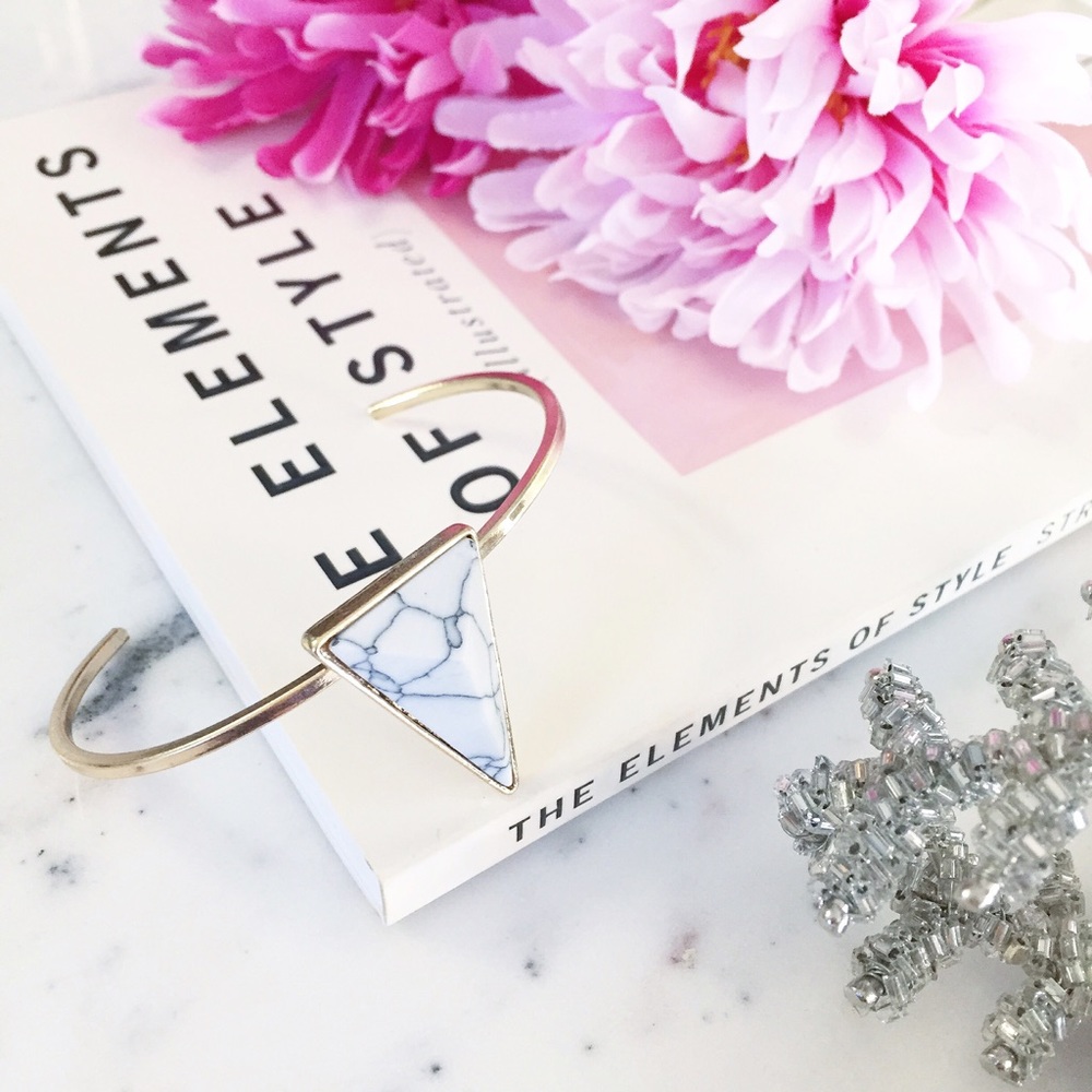 🆑 "Olivia" Bracelet || White Marble Triangle Cuff